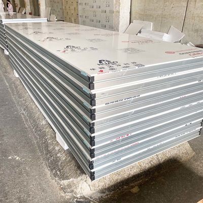 Fabriqué à la main résistant au feu durable protection antibactérienne salle blanche panneau sandwich installations médicales isolant acoustique en acier