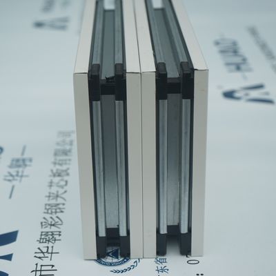Protection thermique manuelle Panneau sandwich de salle blanche avec plaque d'acier de 0,376 0,426 0,476 mm